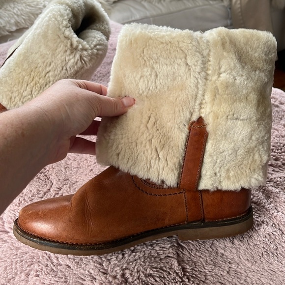 The Frye Company shearling boots (size 7.5) - Picture 2 of 7